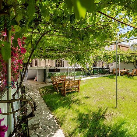 Kalpazo Kaja Vila Garden Golem  Esterno foto
