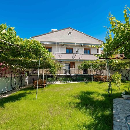 Kalpazo Kaja Vila Garden Golem  Esterno foto